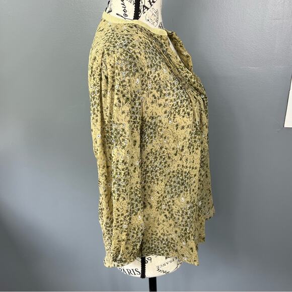 Fei lightweight golden yellow floral long sleeve v-neck button up blouse - Picture 7 of 11